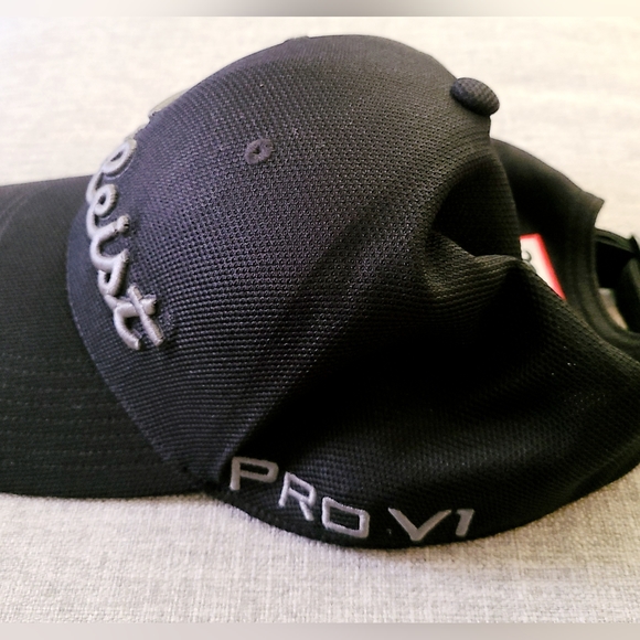 Titleist Hat Cap Pro Golf V1 Men's Embroidered Adjustable Strap FJ Black Grey - Picture 6 of 7